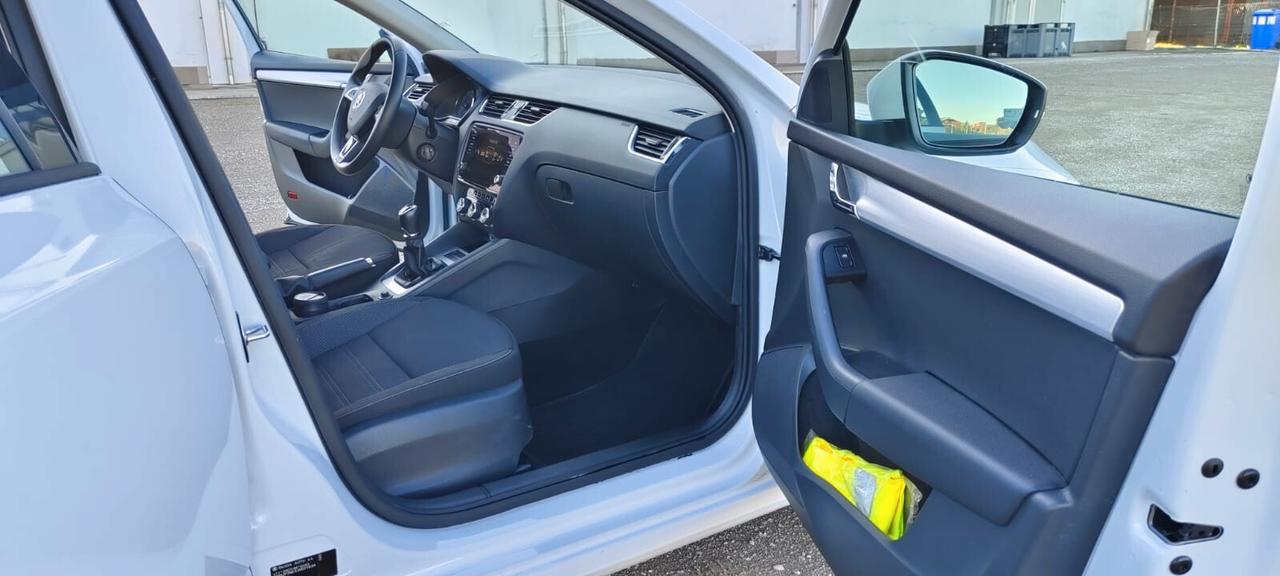 SKODA OCTAVIA 1.0 BENZINA,ANNO 2017
