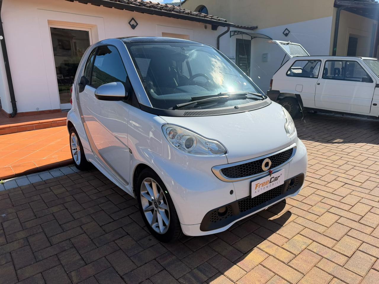 Smart ForTwo 1000 52 kW MHD coupé passion