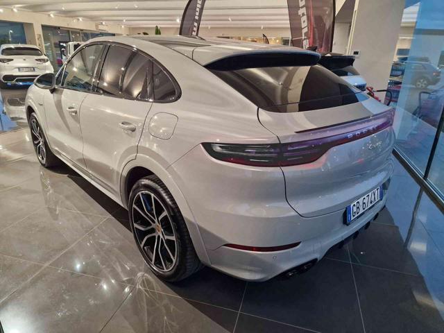 PORSCHE Cayenne Coupé 3.0 V6 E-Hybrid PASM PANO GTS MEMORIE