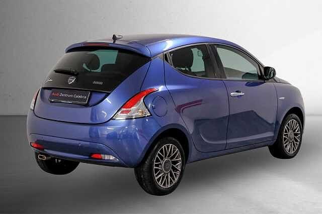 Lancia Ypsilon 1.0 FireFly 5 porte S&S Hybrid Ecochic Gold