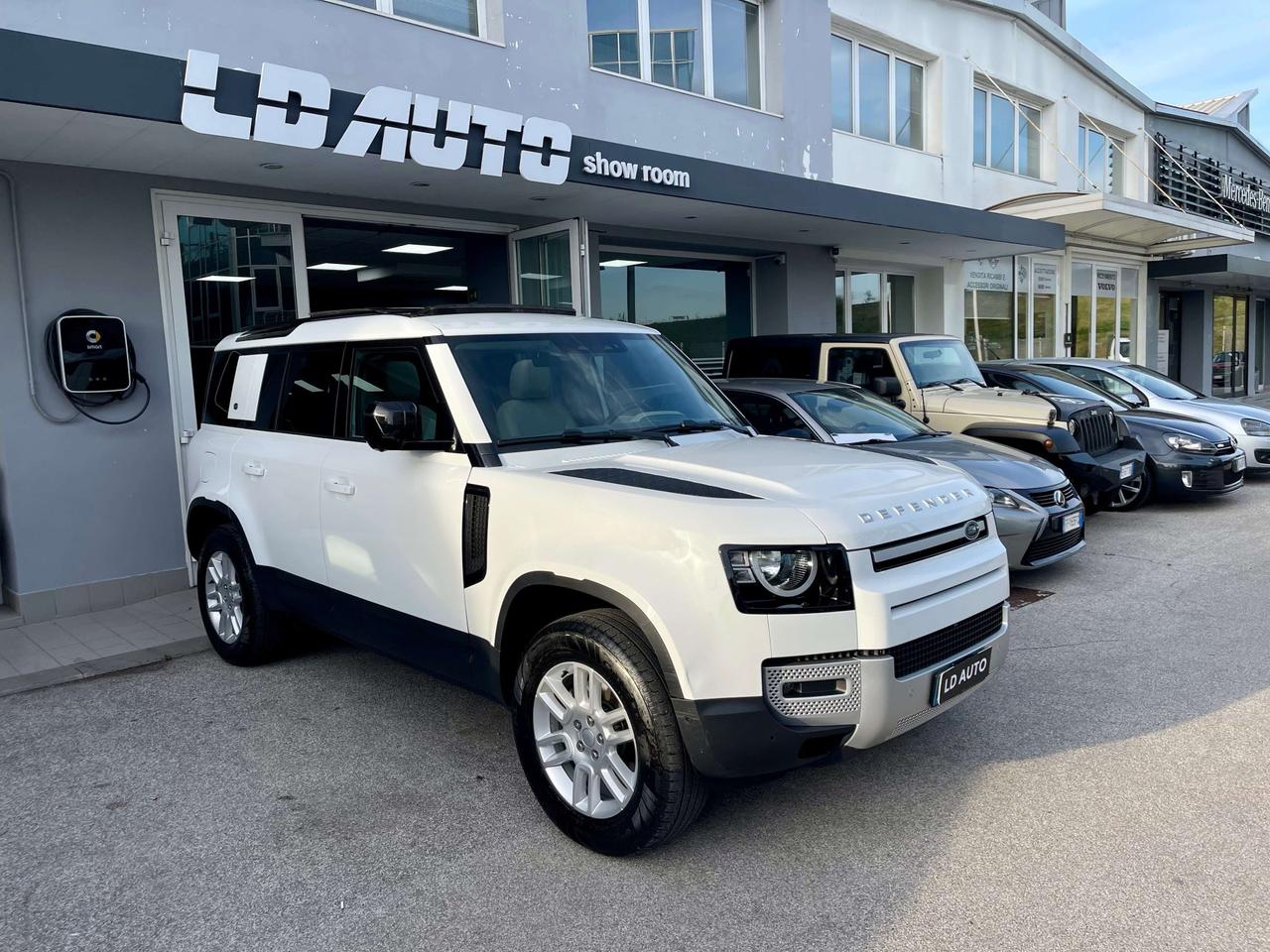 Land Rover Defender Defender 110 3.0d HSE 250cv TETTO/ GANCIO TRAIN0