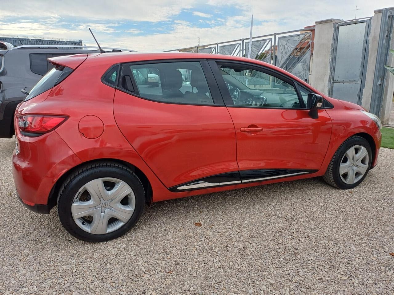 Renault Clio 1.5 dCi 8V 75CV 5 p MOTORE PERFETTO - 2014