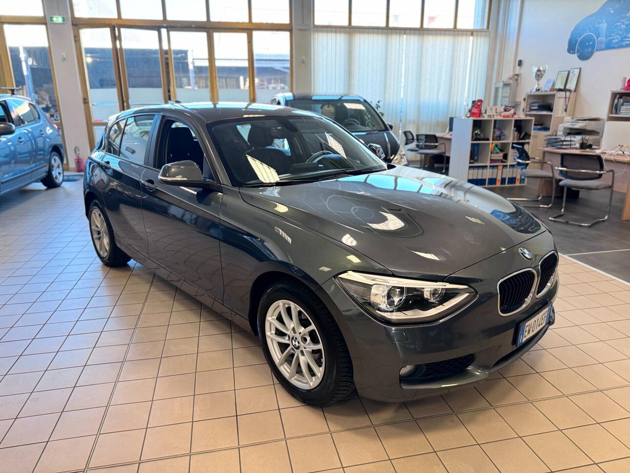 Bmw 118 118d 5p. Unique