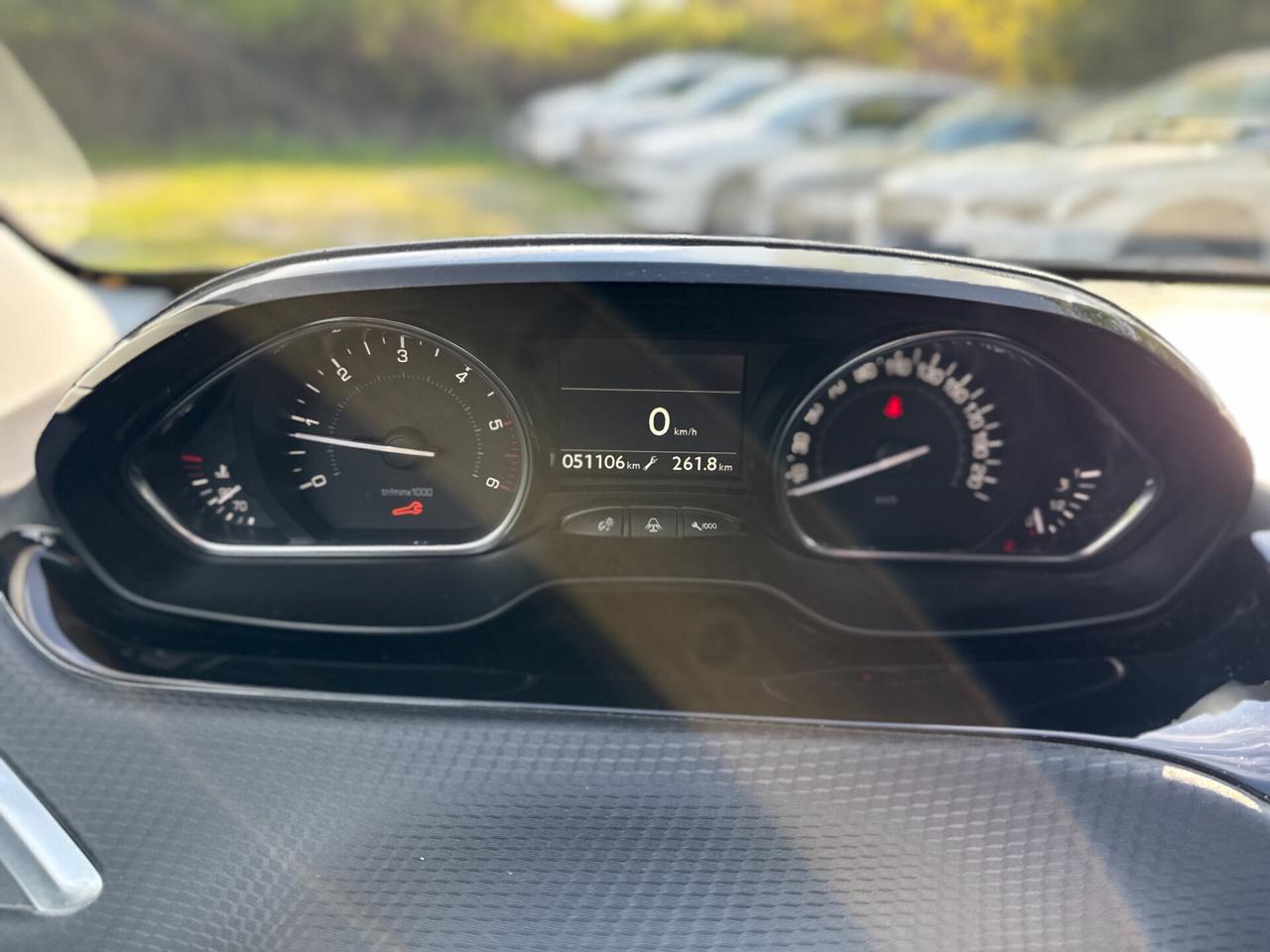 Peugeot 2008 BlueHDi 120 S&S Allure