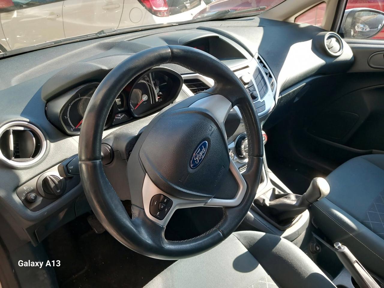 Ford Fiesta Ikon 1.4 TDCi 70CV 5 porte