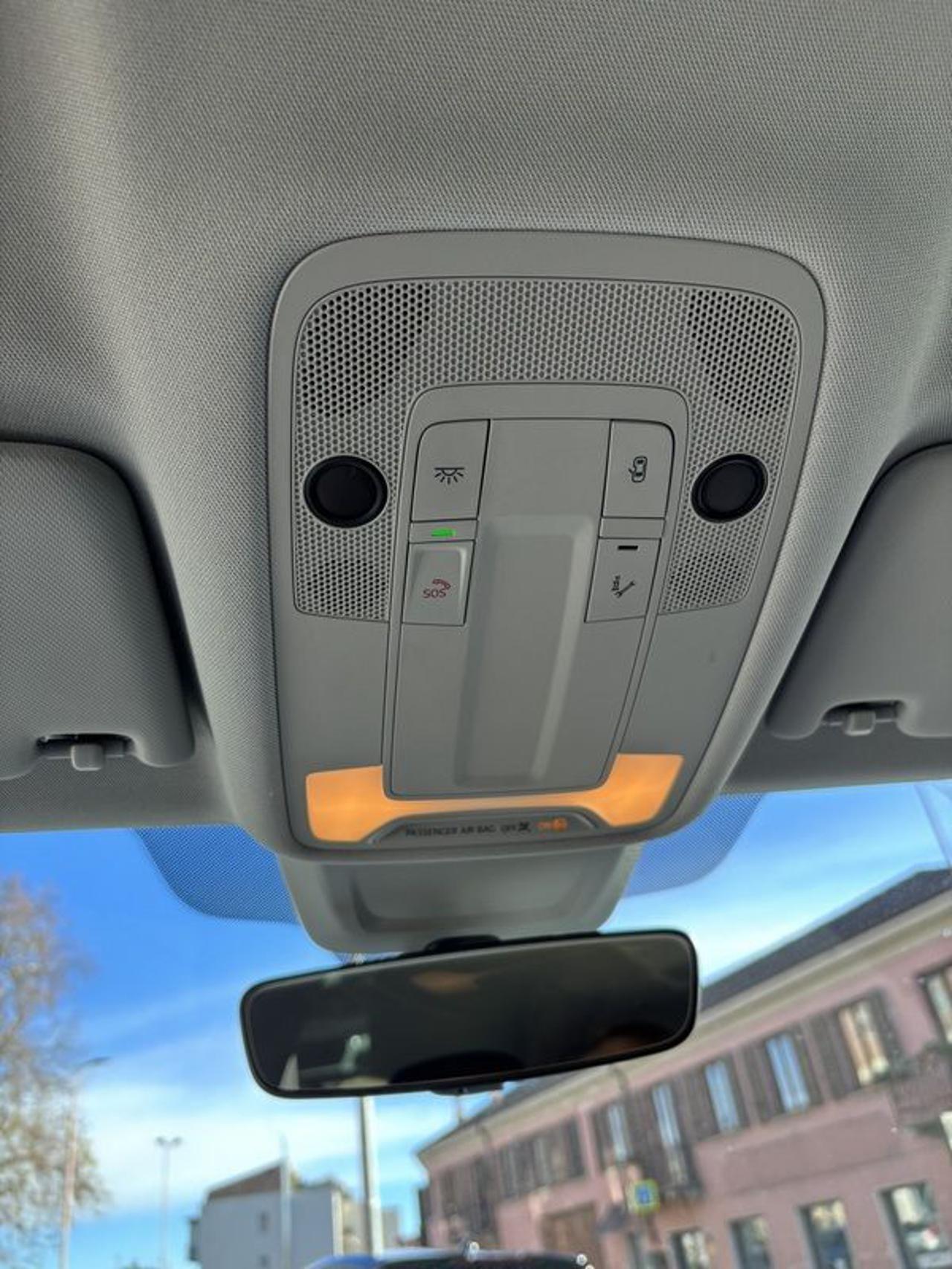 Audi A1 SPB 30 TFSI S tronic S line edition LED-APP-17"