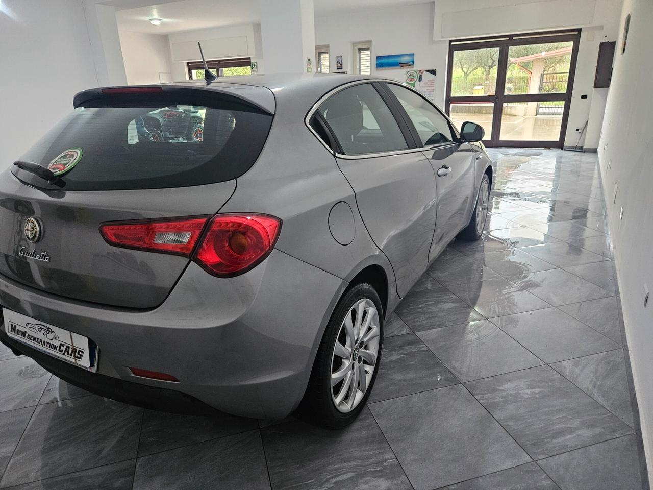 Alfa Romeo Giulietta 1.6 JTDm-2 105 CV Distinctive