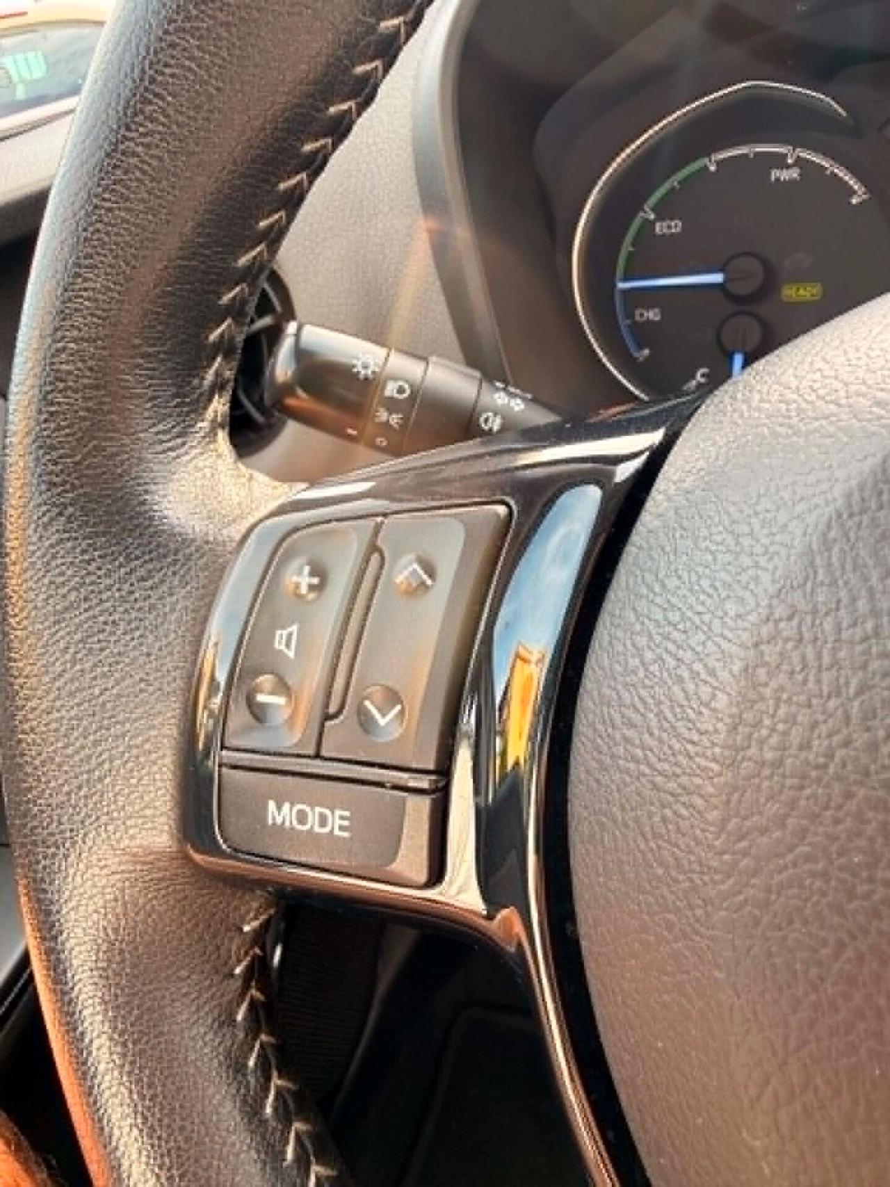 Toyota Yaris 1.5 Benz/Ibrida OK Neop. NO VINCOLO