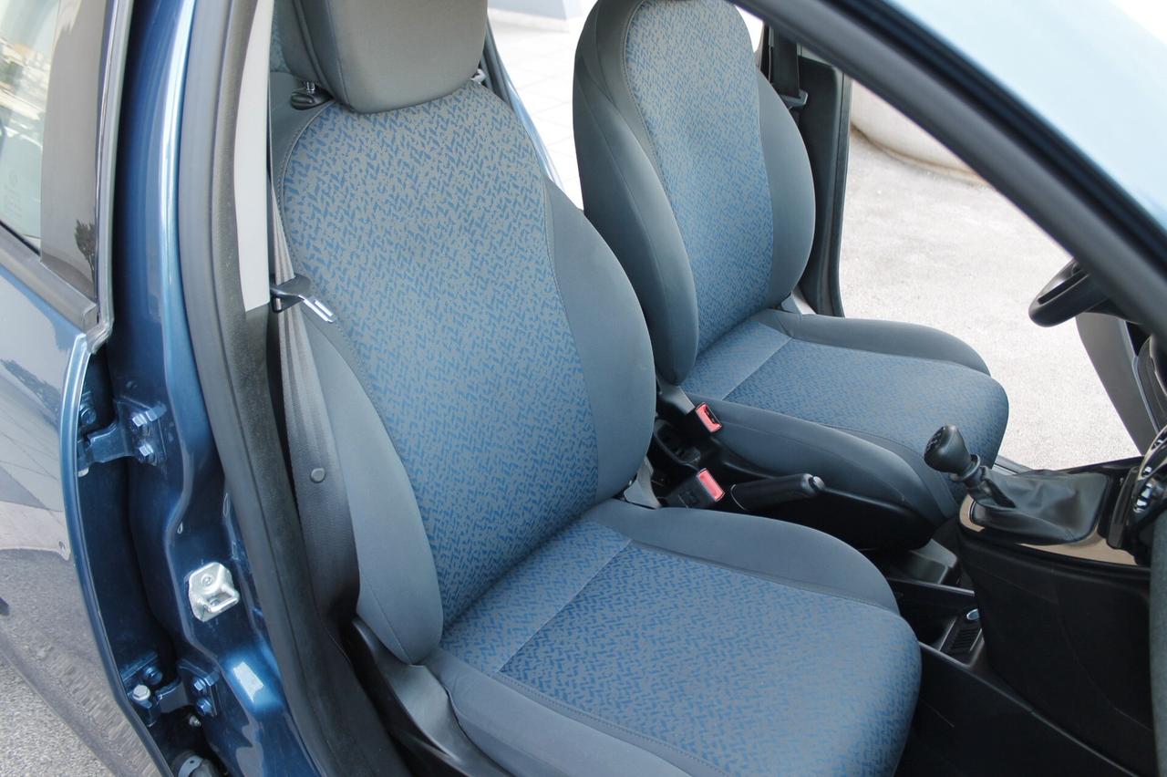 Lancia Ypsilon 1.0 FireFly 5 porte S&S Hybrid Silver