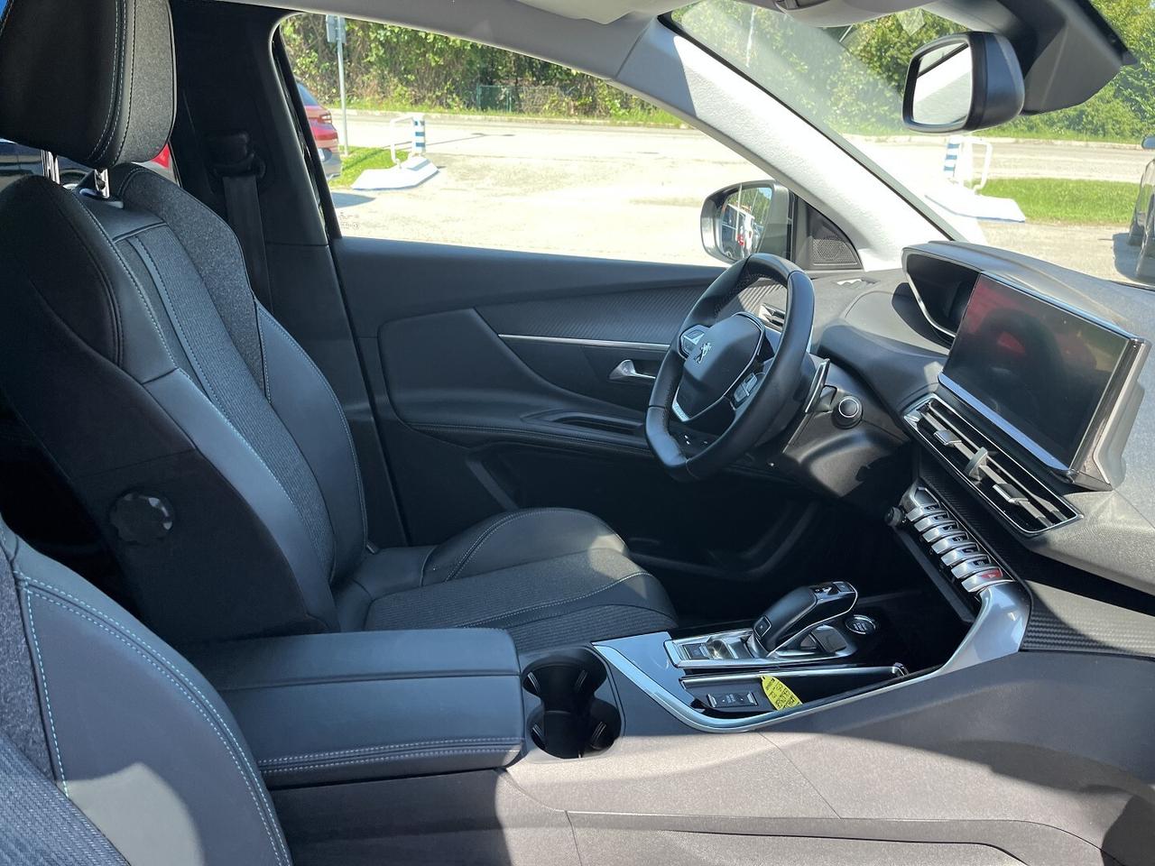 PEUGEOT 3008 1500 HDI 130 CV AUT. ALLURE