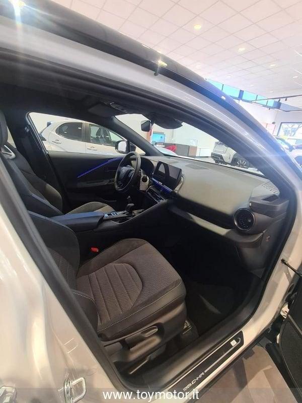 Toyota C-HR (2023-) 1.8 HV Lounge