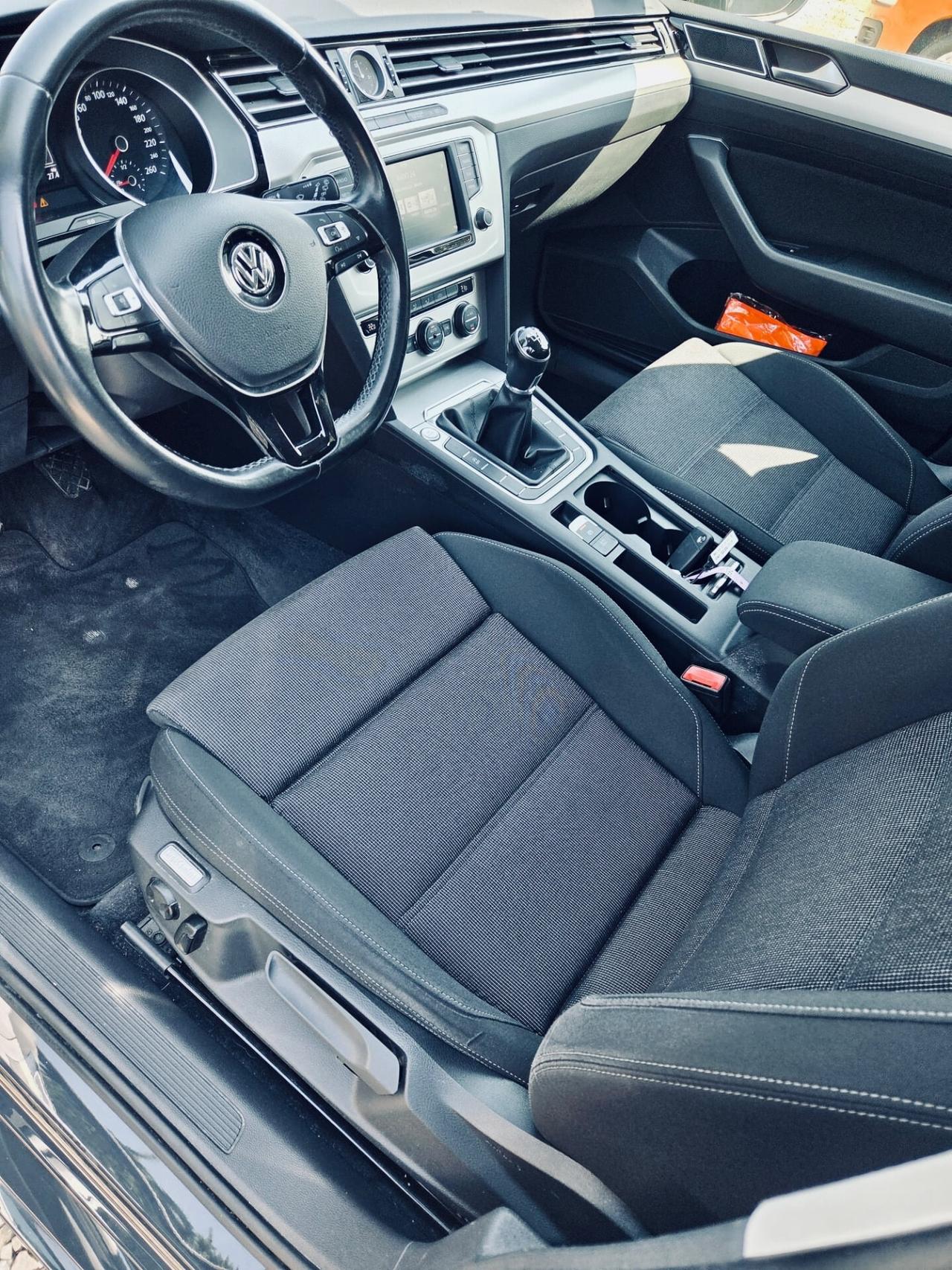 Volkswagen Passat Variant 1.6 TDI Business BlueMotion Technology