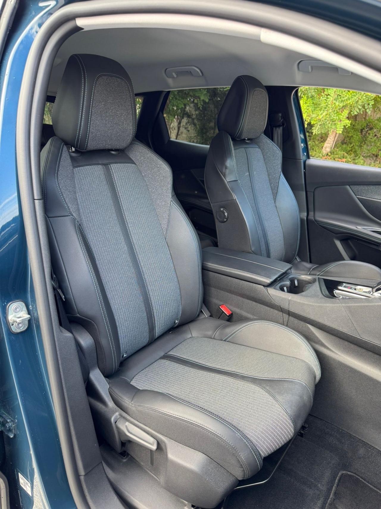 Peugeot 3008 BlueHDi 130 S&S EAT8 Allure Pack