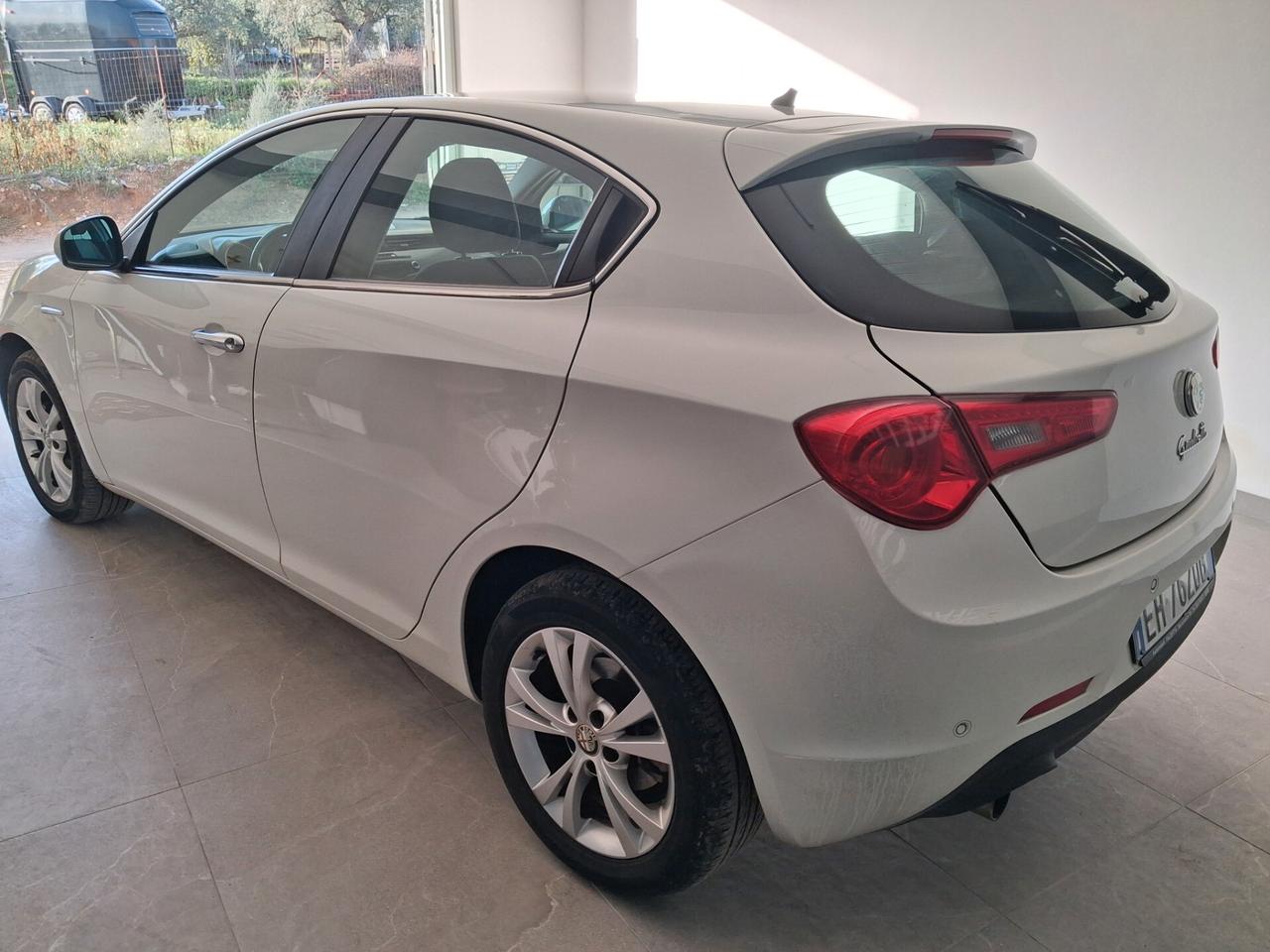 Alfa Romeo Giulietta 1.6 JTDm-2 105 CV Distinctive