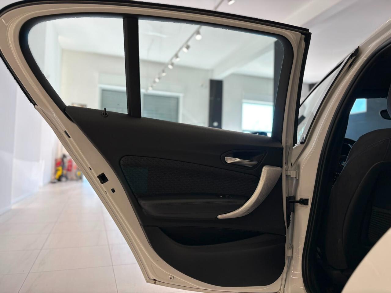 Bmw 116 116d 5p. Msport