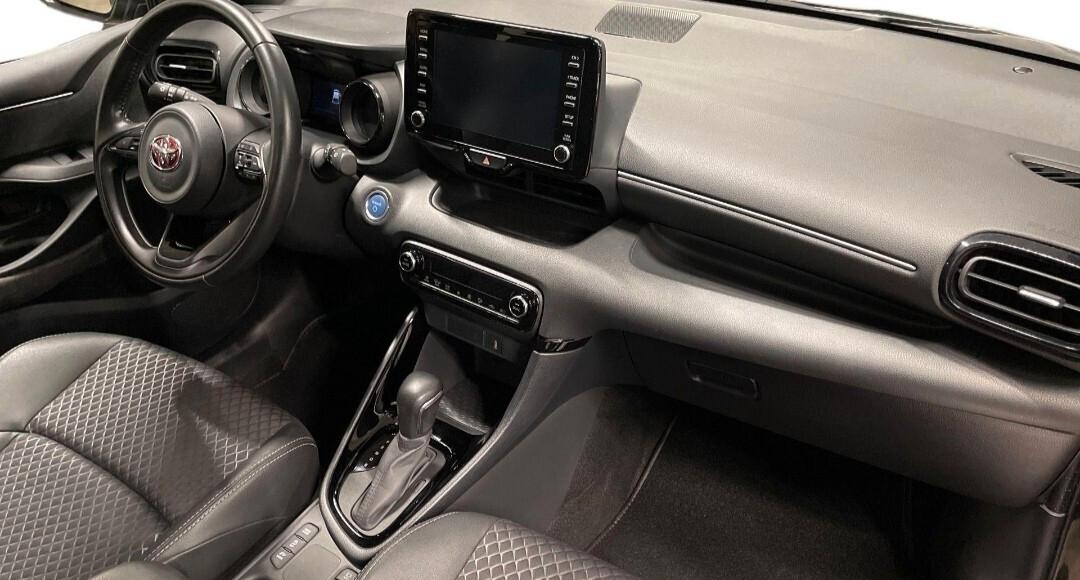 Toyota Yaris 1.5 130 Hybrid 5 porte Lounge PREZZO REALE