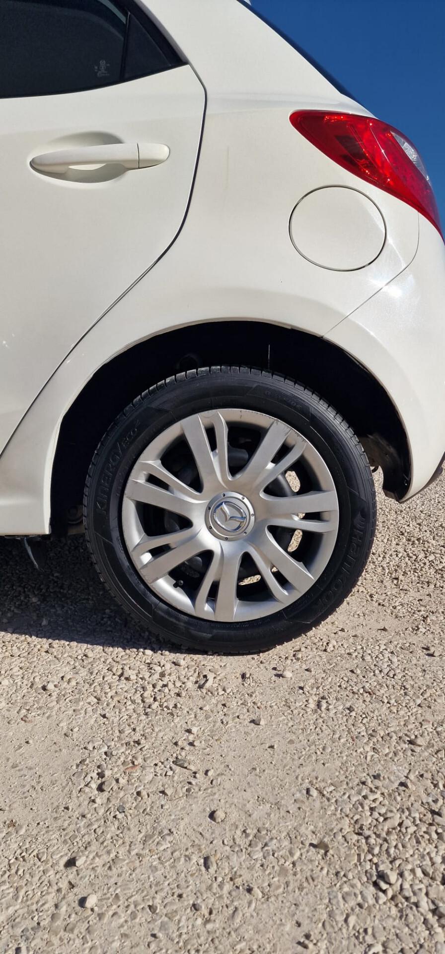 Mazda2 1.3 16V 75CV 5p. Trendy 2014