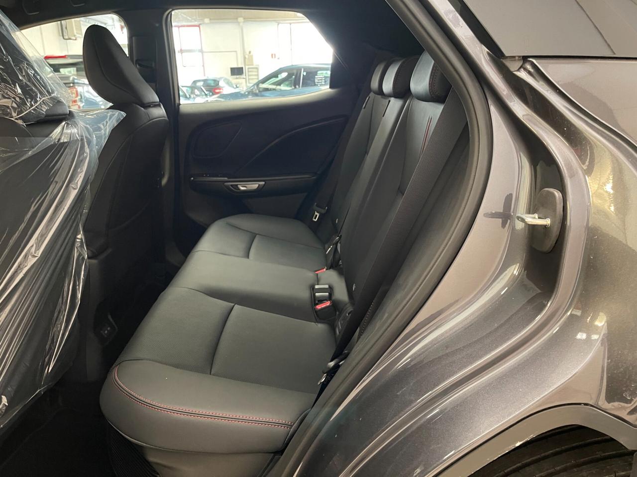 Lexus LBX Elegant hybrid 1.5 2wd e-cvt-Ok Neopat-LEGGI SOTTO
