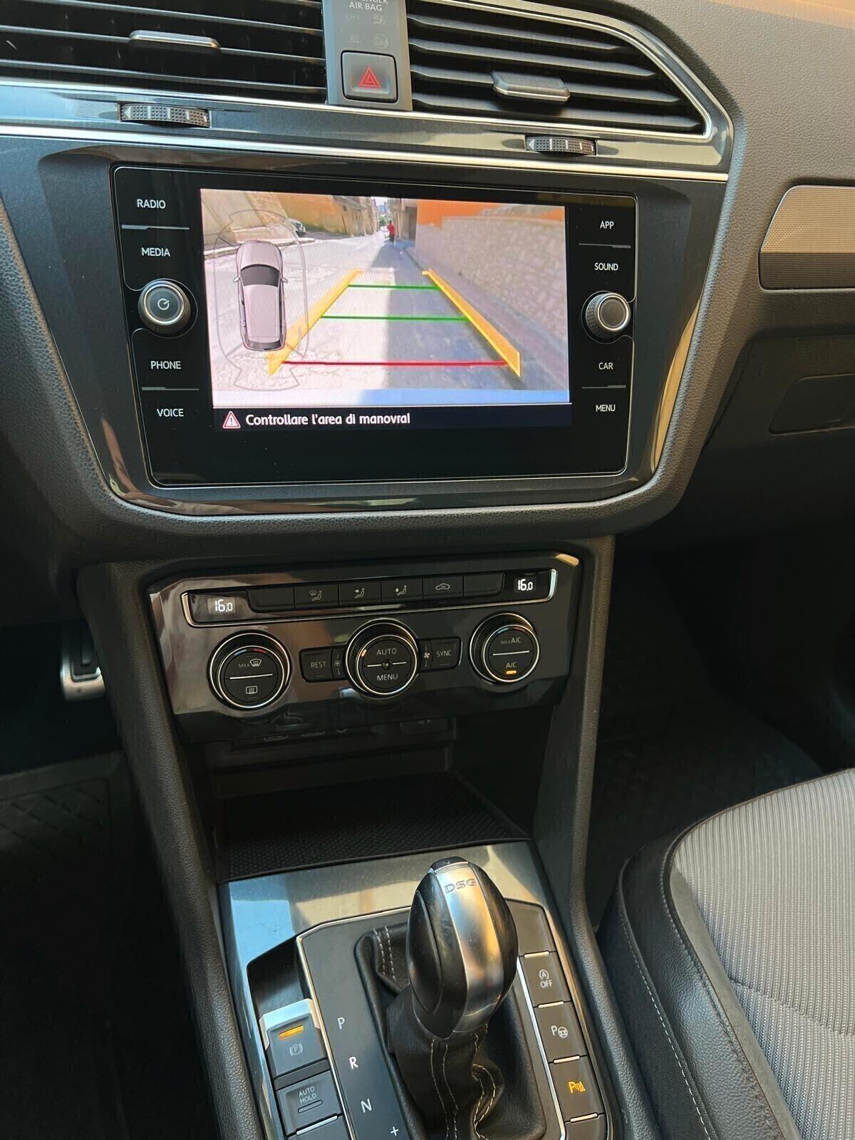 Volkswagen Tiguan 2.0 TDI SCR DSG 4MOTION Executive R-Line BMT
