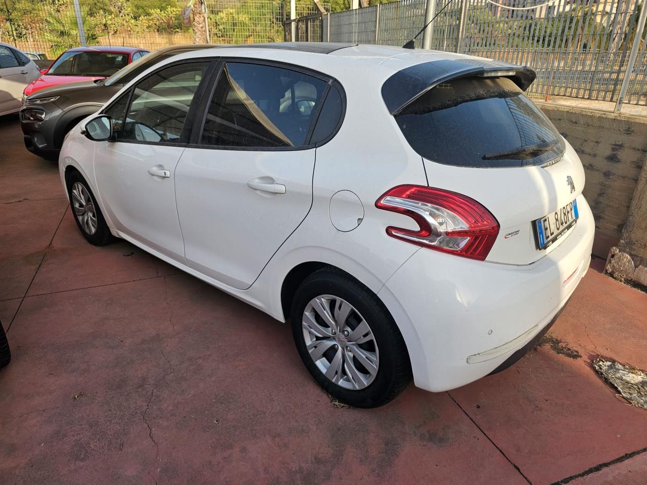 Peugeot 208 1.4 HDi 68 CV 5 porte Access