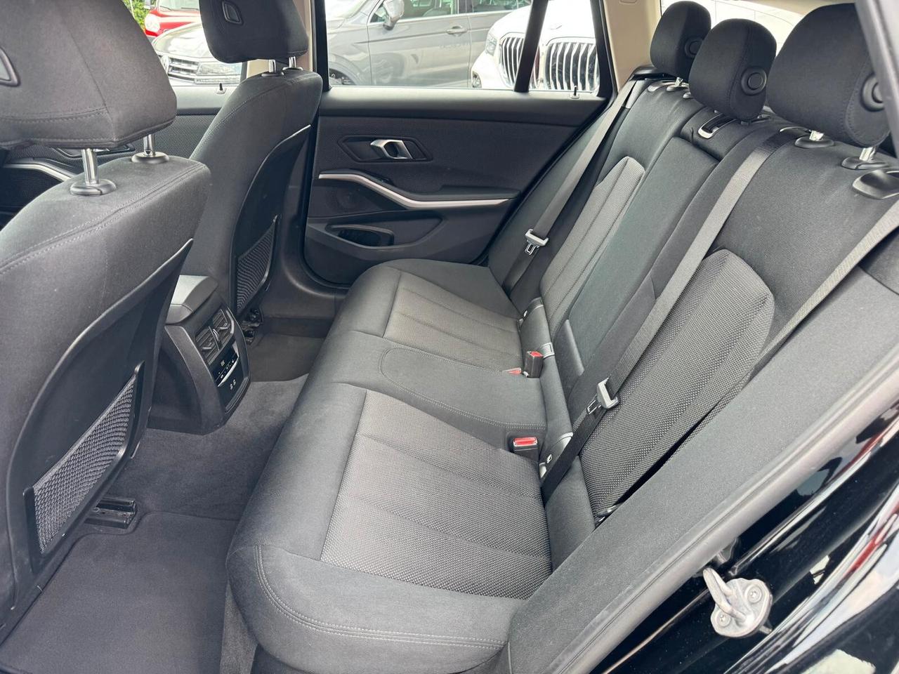 Bmw 330 330e xDrive Touring Business Advantage