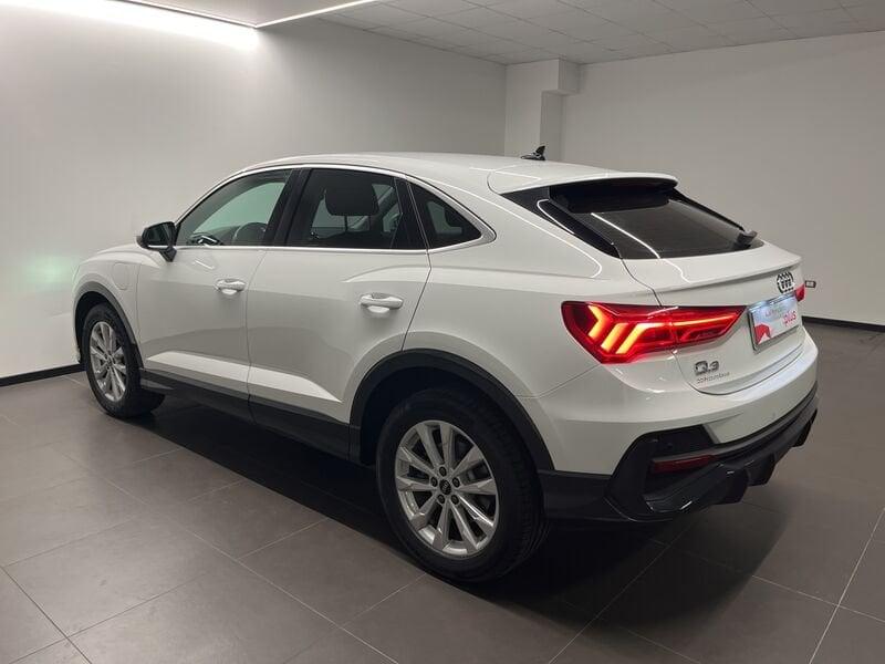 Audi Q3 Audi Sportback Business Plus 45 TFSI e 180(245) kW(PS) S tronic