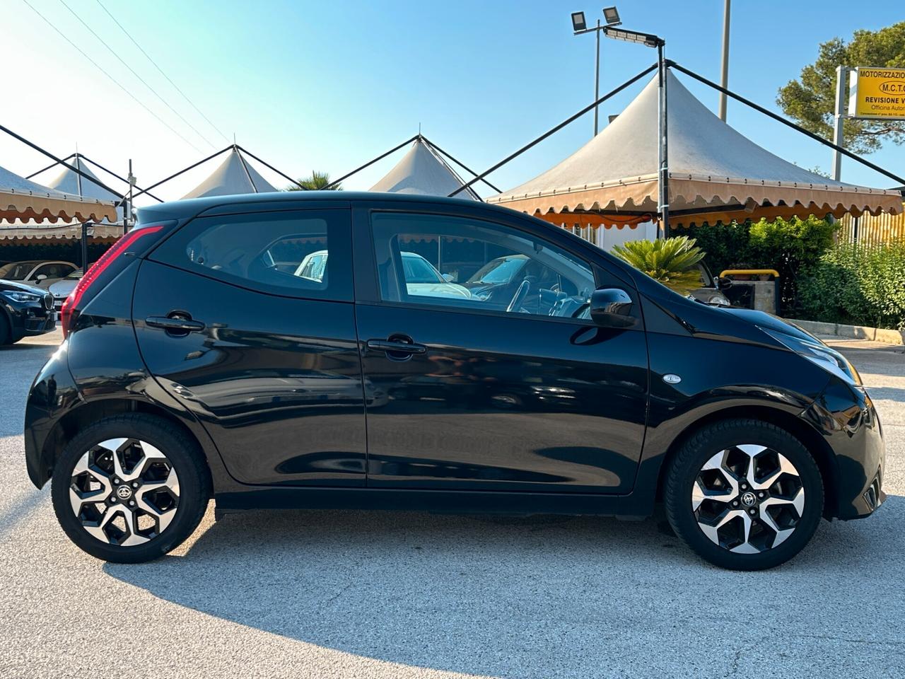 TOYOTA Aygo Connect 1.0 VVT-i 72 CV 5 porte x-fun