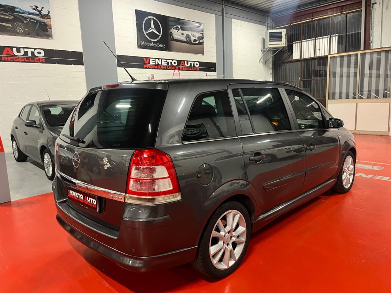 Opel Zafira 7 POSTI COSMO