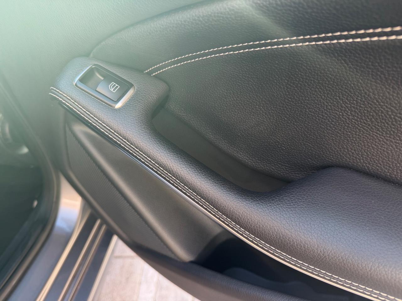 Mercedes-benz A 180 CDI BlueEFFICIENCY Automatic Premium