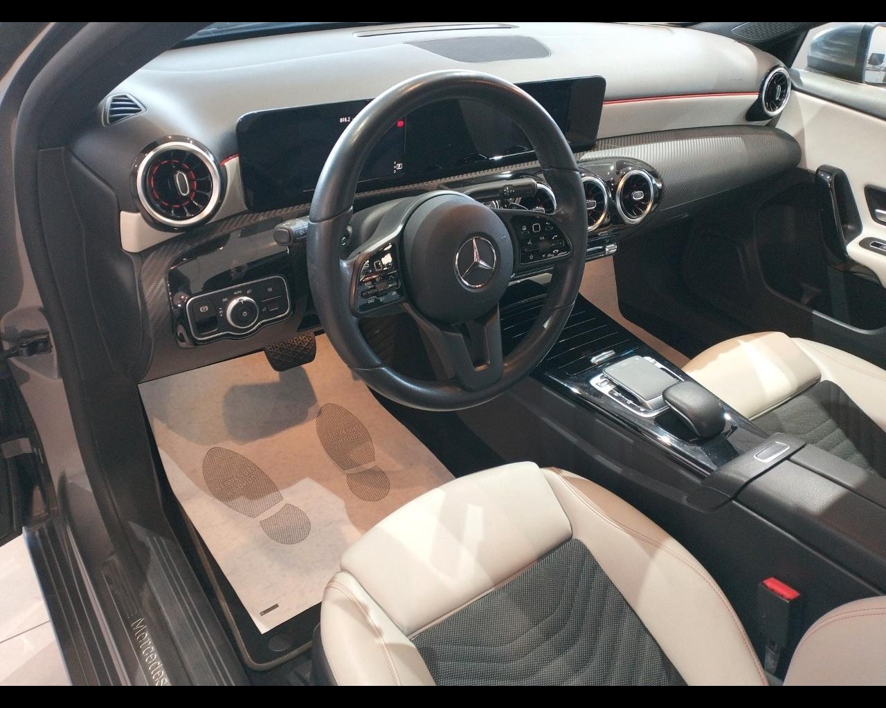 MERCEDES Classe A (V177) A 180 d Automatic ...