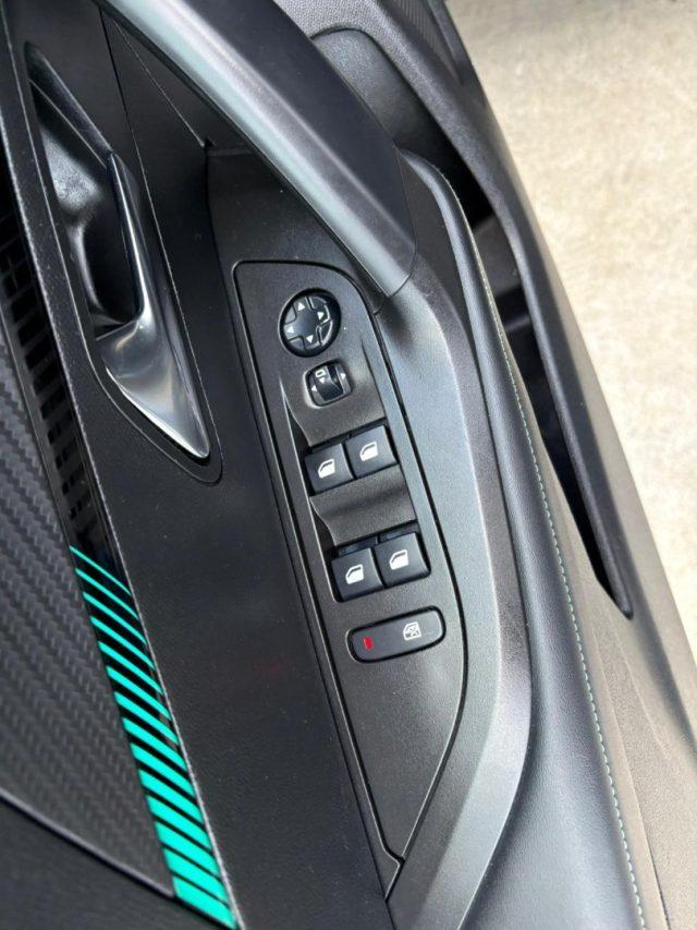 PEUGEOT 2008 BlueHDi 110 S&S Allure