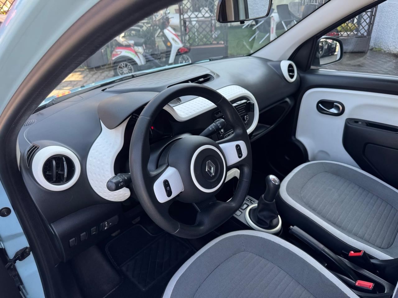 Renault Twingo neopatentati 74000km Euro 6b