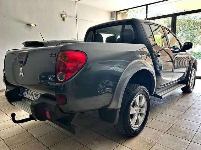 Mitsubishi L200 L200 d.cab 2.5 di-d Intense N1