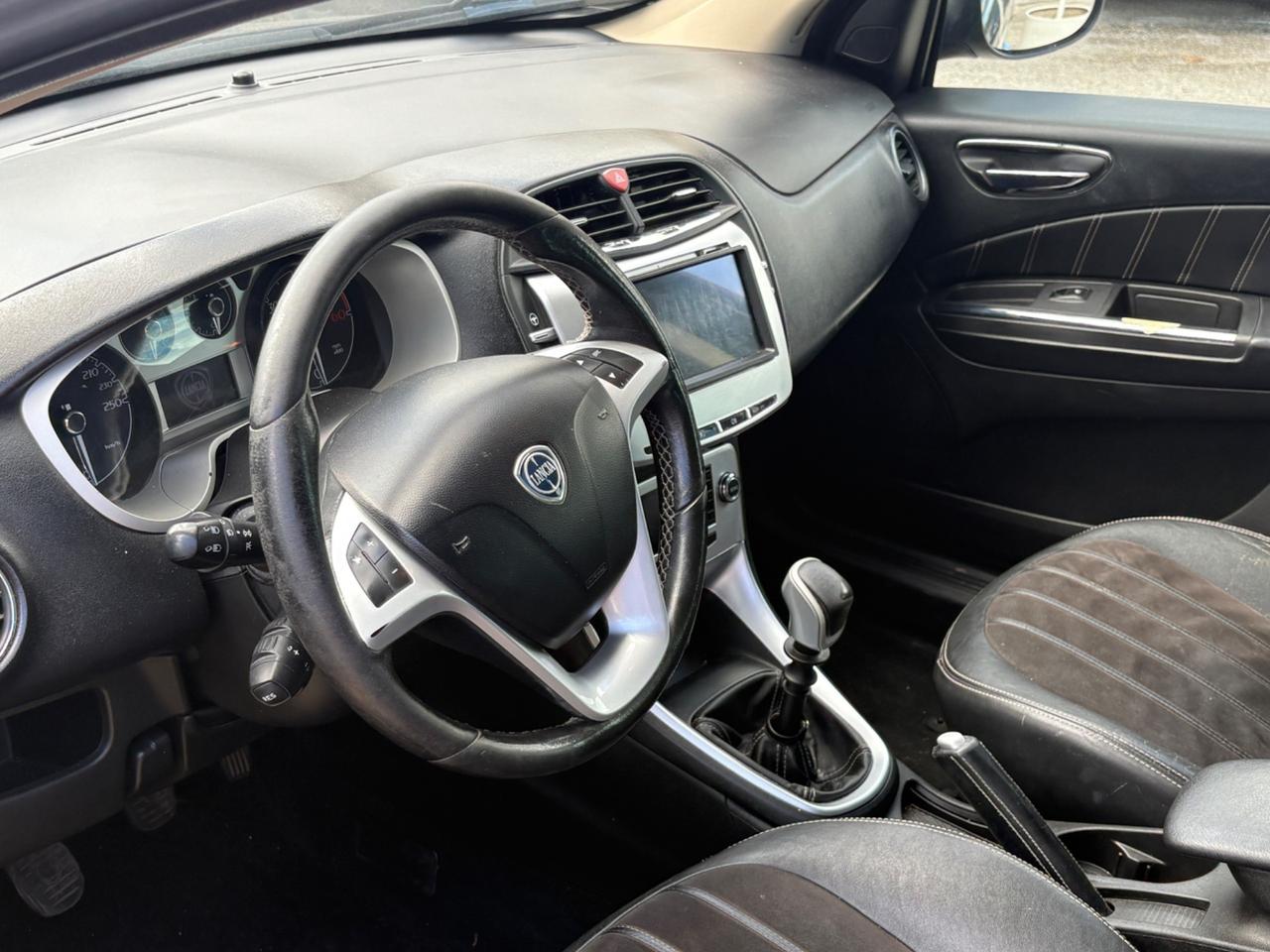 Lancia Delta 1.6 MJT DPF Platino