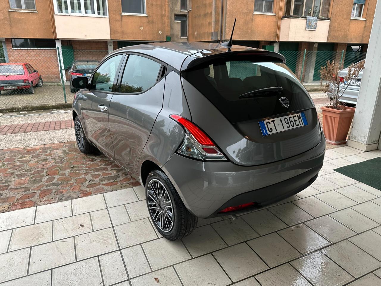 Lancia Ypsilon 1.0 Hybrid Oro Km Zero