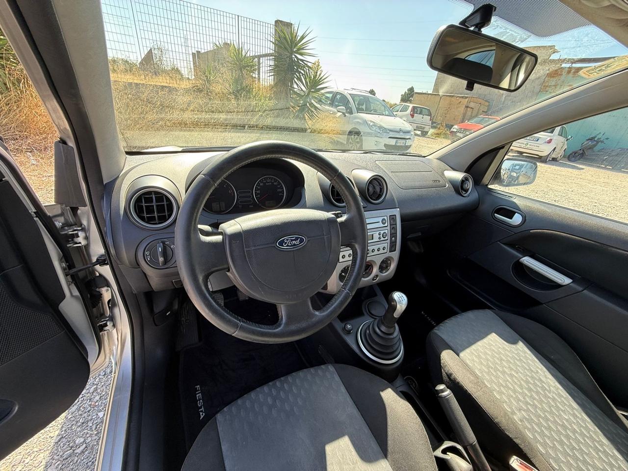 Ford Fiesta 1.4 Diesel- Neopatentati- Unico Proprietario