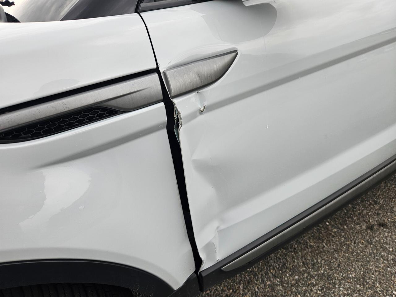 Land Rover Evoque 2.0d automatica 60.000km