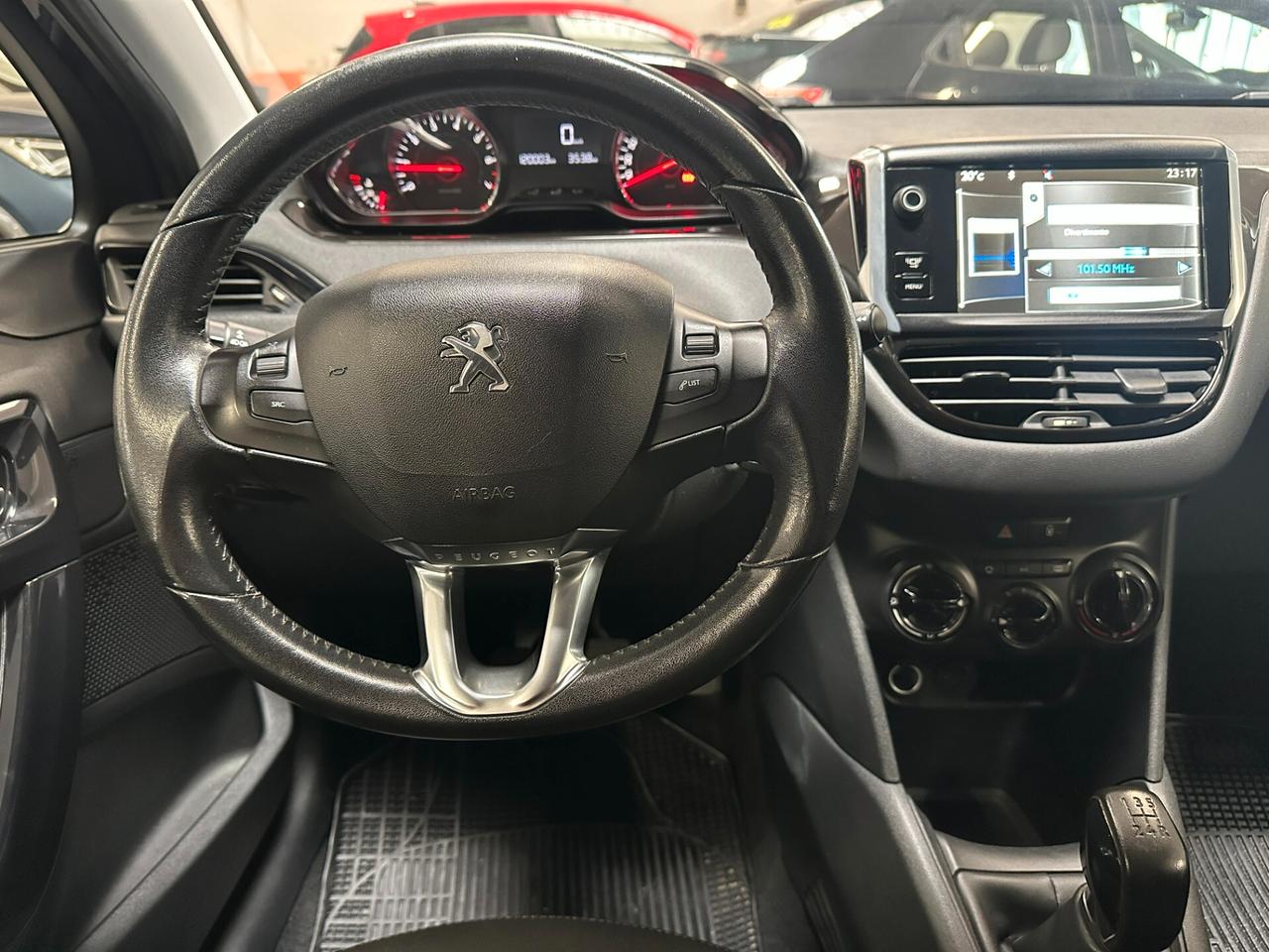 Peugeot 208 1.2 VTi 82 CV 3 porte Allure