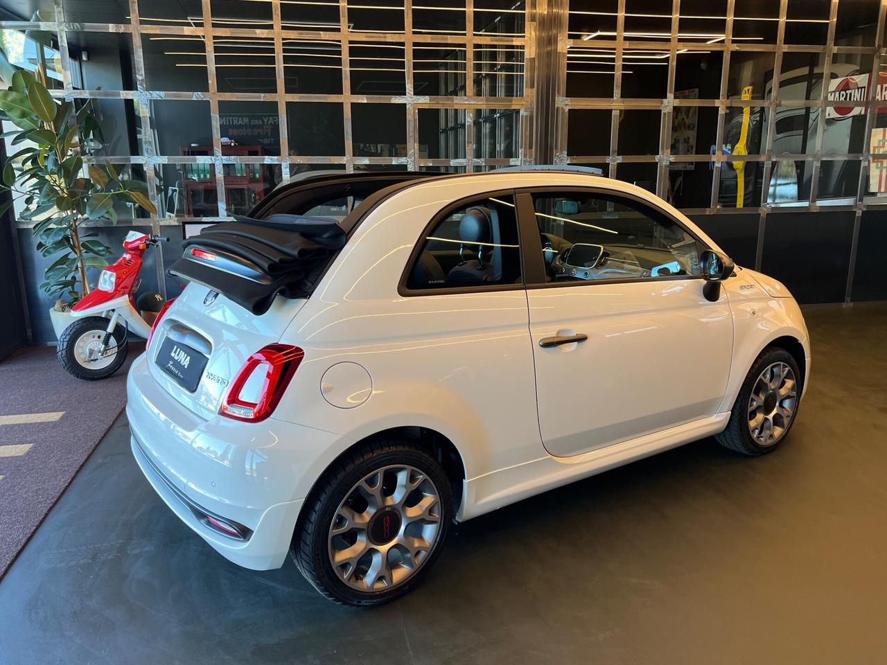 Fiat 500 C 1.0 Hybrid Sport
