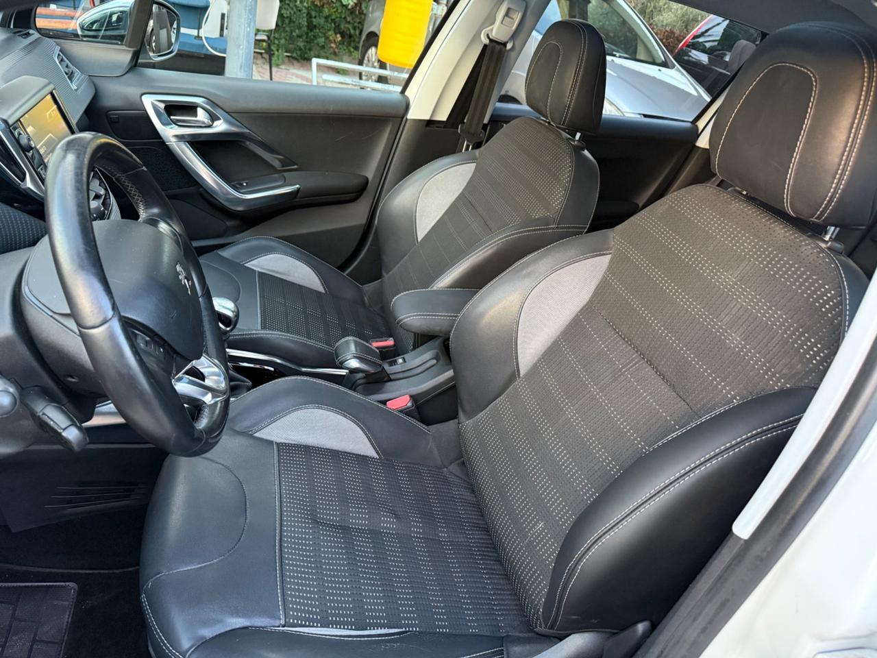 Peugeot 2008 1.6 HDi 115 CV Allure Km Certif.