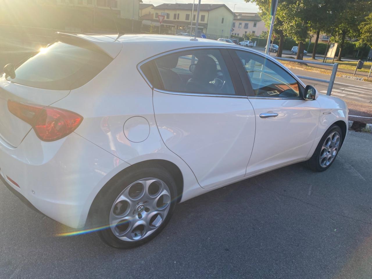 Alfa Romeo Giulietta 1.6 JTDm-2 105 CV Progression