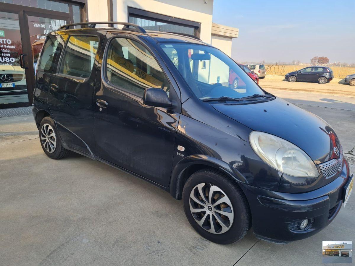 TOYOTA Yaris Verso 1.3 Benzina-Neopatentati