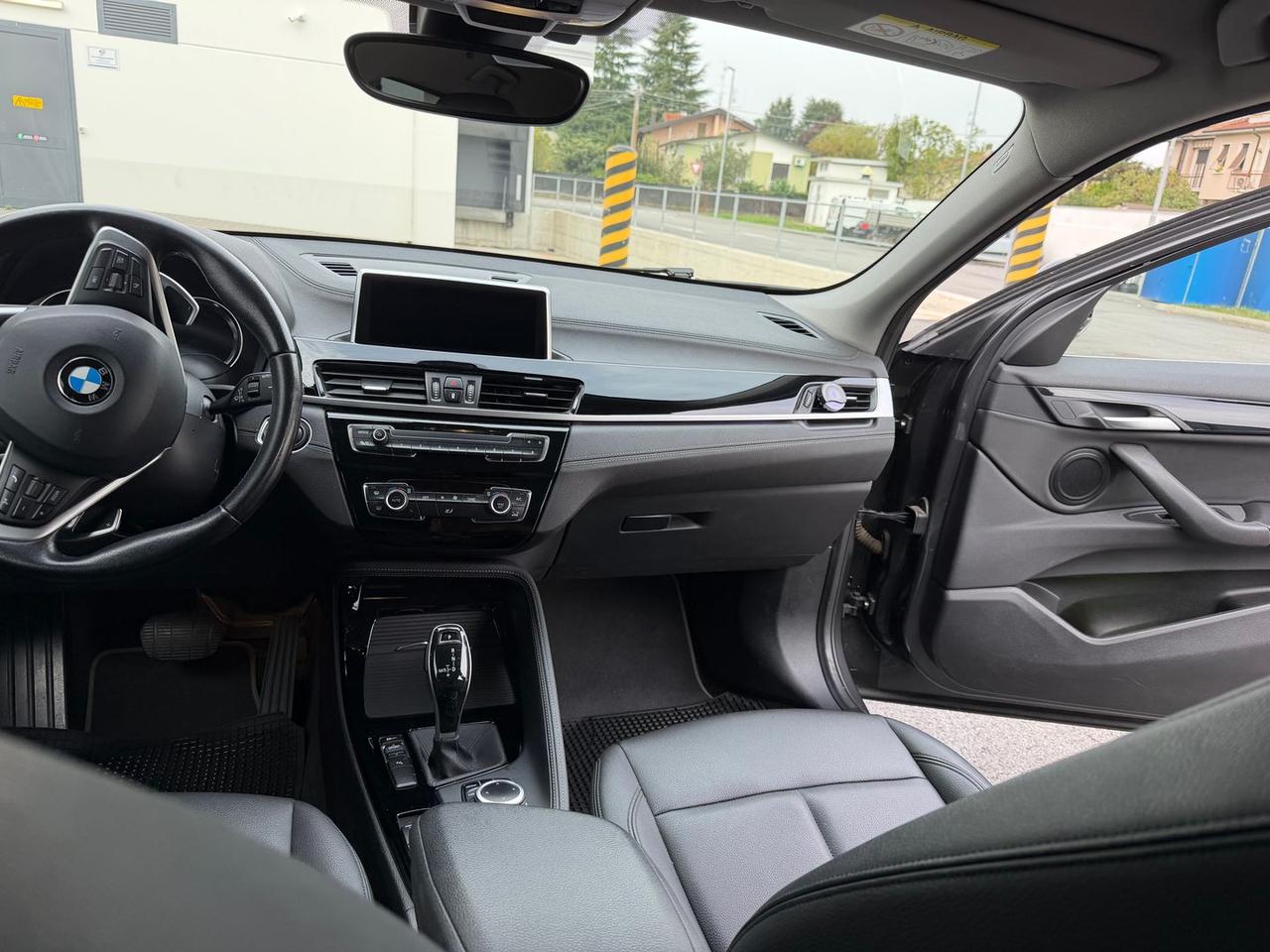 Bmw X2 180D GOLDPLAY EDITION #50678