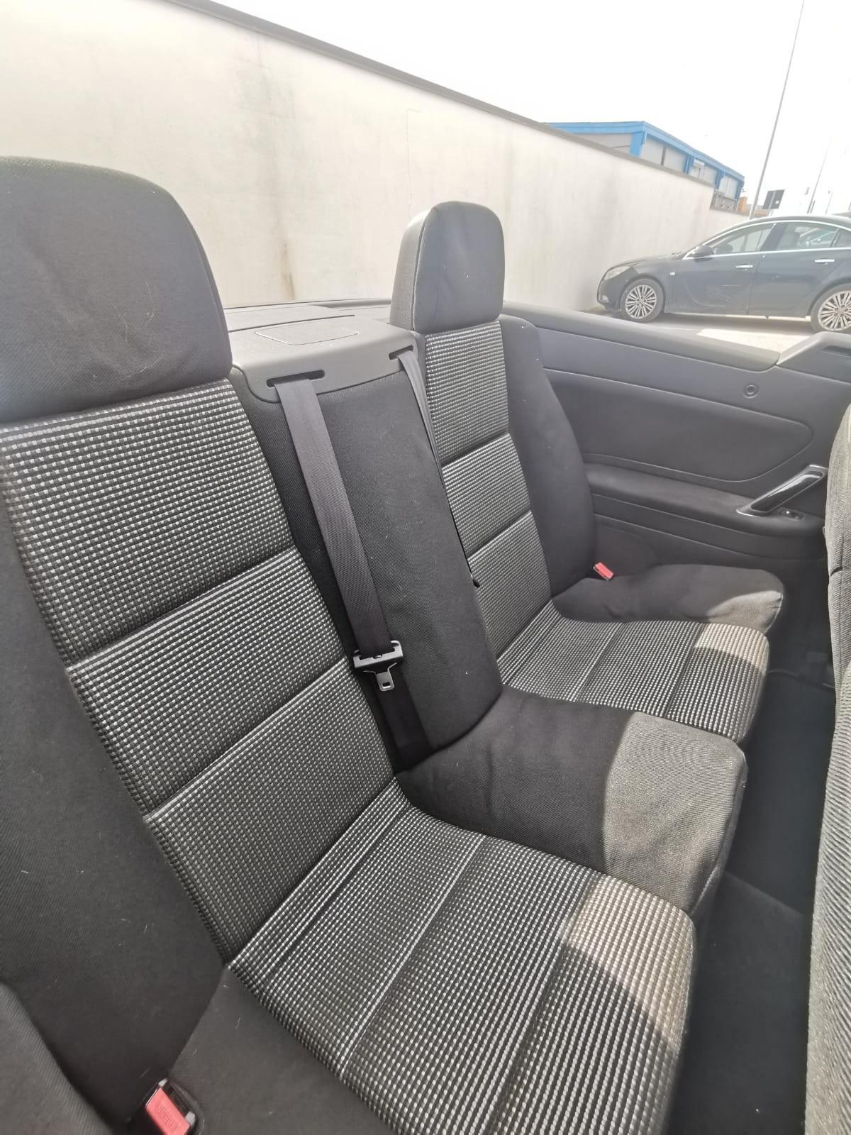 Peugeot 307 2.0 HDi FAP CC Féline