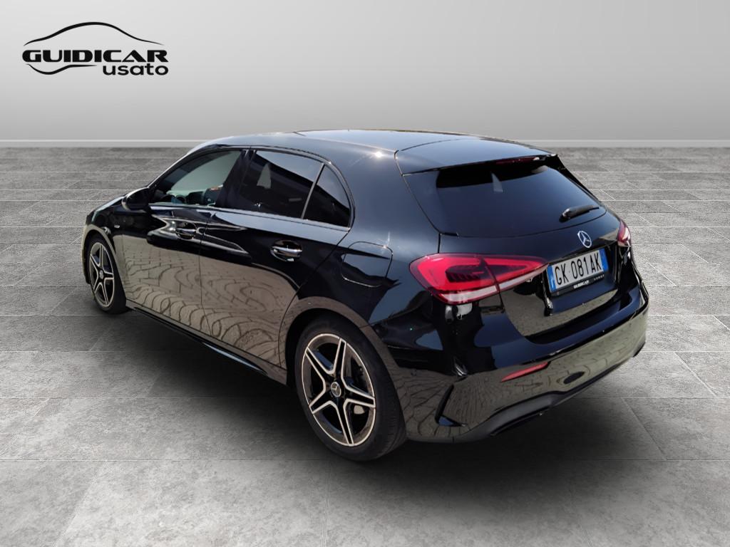 Mercedes-Benz Classe A - W177 2018 - A 180 d Premium Night edition auto