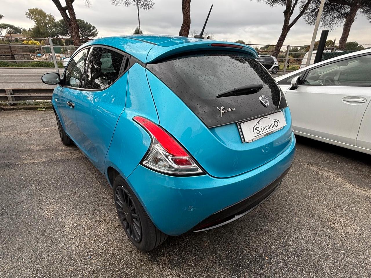 Lancia Ypsilon 1.0 FireFly 5 porte S&S Hybrid Maryne