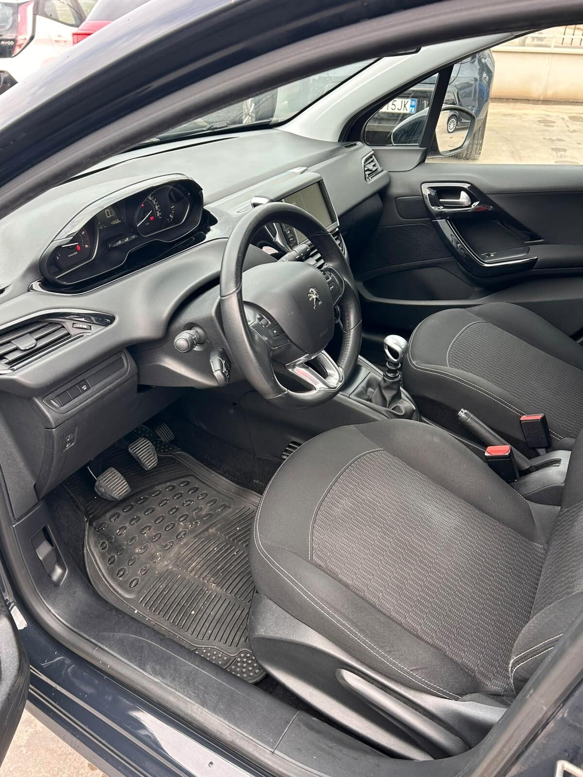 Peugeot 208 BlueHDi 100 5 porte Allure