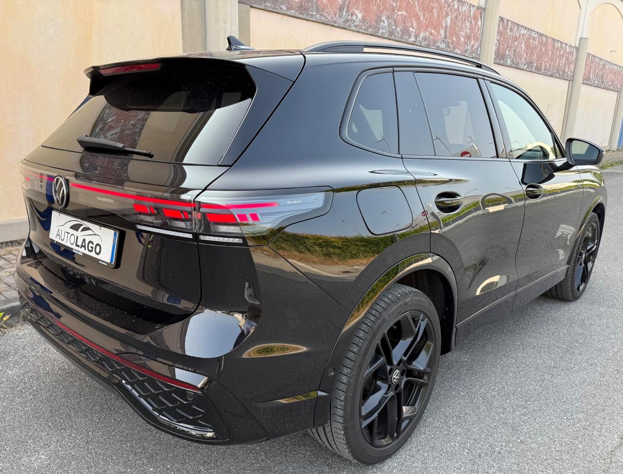 Volkswagen Tiguan 2.0 TDI 150 CV SCR DSG R-Line
