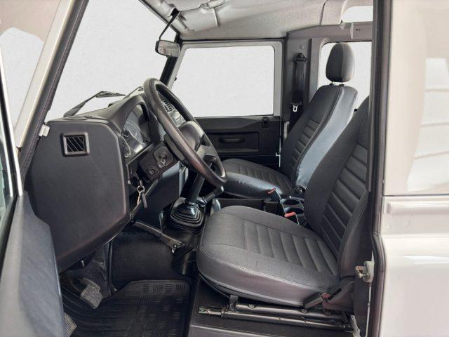 LAND ROVER Defender 90 2.2 TD4 Station Wagon N1