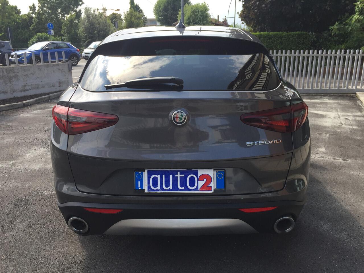 Alfa Romeo Stelvio 2.2 Turbodiesel 160 CV AT8 RWD Business
